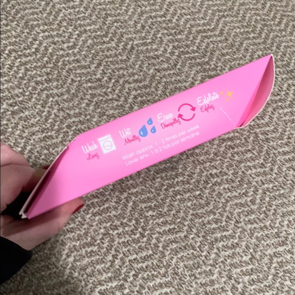NIB Original MakeUp Eraser PINK - Picture 2 of 6